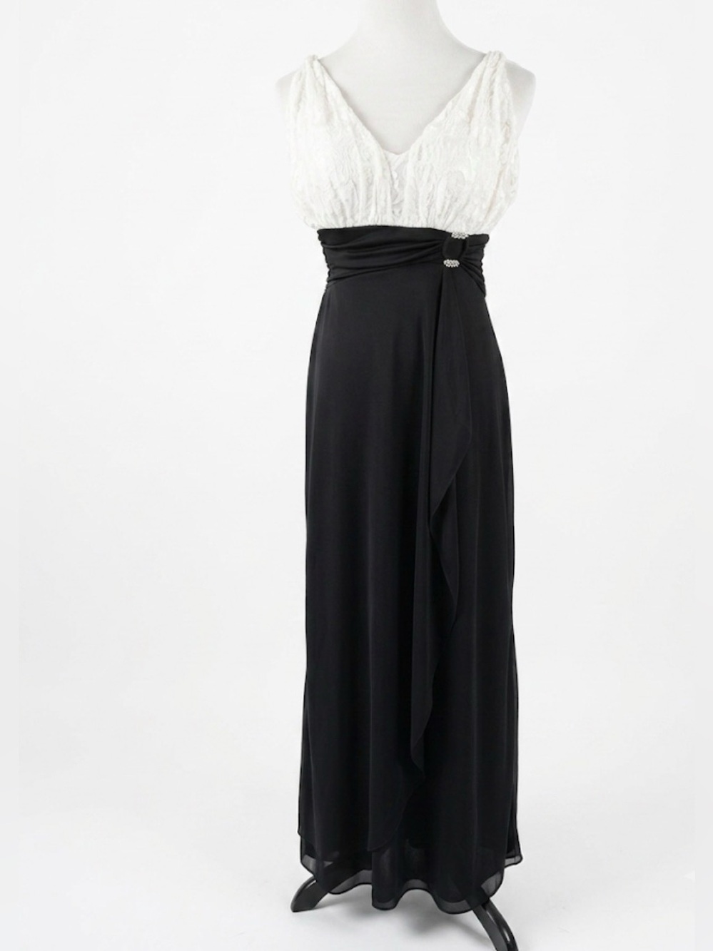 Betsy & Adam Petite 6P Black & White Lace Evening Gown Formal Floor Length Dress